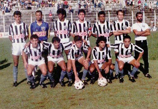 Time do Araxá uniforme branco